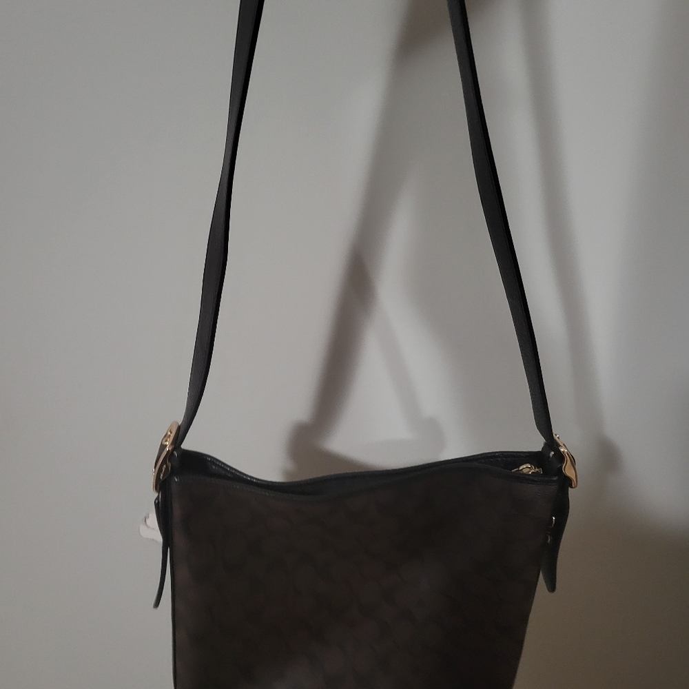 Large Coach signature duffle crossbody purse - Picture 13 of 13